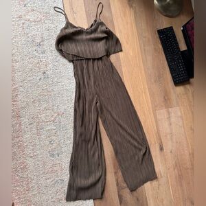 Sadie & Sage Green Pleated Jumpsuit